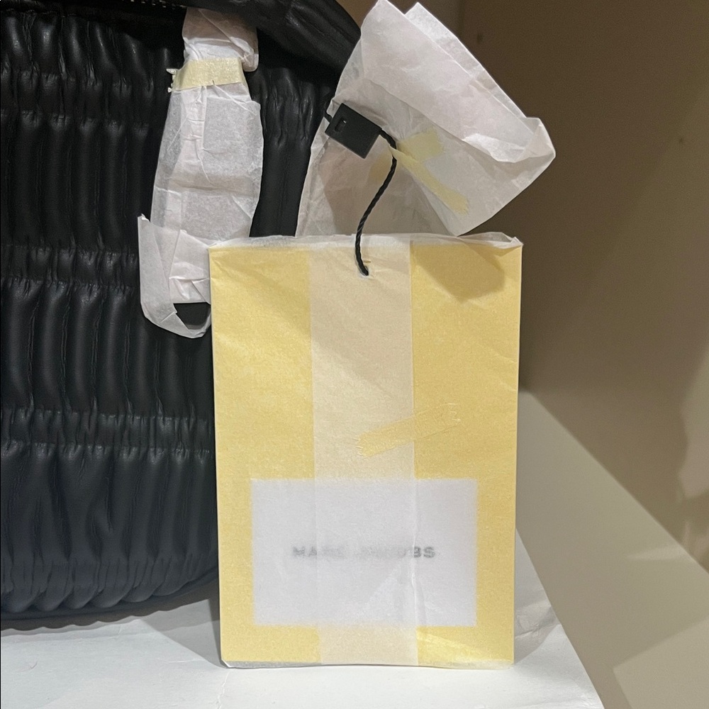 Marc Jacobs Black Ruched Hand Bag - Picture 2 of 3